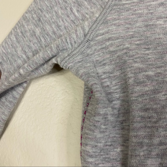 LULULEMON gray In A Cinch reversible sweatshirt 4 - Picture 4 of 12